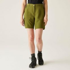 Spodenki turystyczne damskie Chaska. Zielone szorty sportowe damskie Regatta, s, bez wzorów, z tkaniny, sportowe, trekkingowe. W wyprzedaży za 146.15 zł.