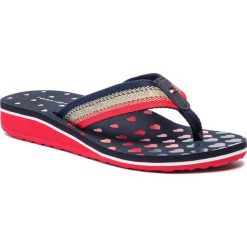 Japonki TOMMY HILFIGER - Heart Print Beach Sandal FW0FW03651 Rwb 020. Klapki damskie marki Tommy Hilfiger. Za 159.00 zł.