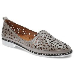 Brązowe Półbuty Ravini Stylowe Buty Damskie. Brązowe półbuty damskie Ravini, na wiosnę, w ażurowe wzory, ze skóry, eleganckie, bez obcasa, bez zapięcia. Za 269.00 zł.