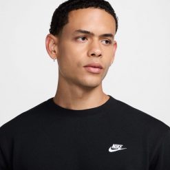 Bluza męska Nike Club FT. Czarne bluzy męskie Nike, m, bez wzorów, z bawełny, bez kaptura. Za 263.99 zł.