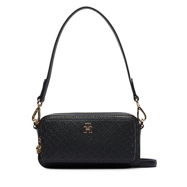 Torebka Tommy Hilfiger. Czarne torebki do ręki damskie Tommy Hilfiger, bez wzorów, klasyczne, bez dodatków. Za 332.99 zł.