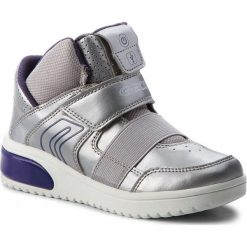 Sneakersy GEOX - J Xled G. A J848DA 000NF C1284 S Silver/Violet. Trampki i tenisówki chłopięce marki Geox. W wyprzedaży za 279.00 zł.
