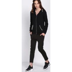 Czarne Spodnie Dresowe Walk Free. Czarne spodnie dresowe damskie Born2be, z dresówki. Za 34.99 zł.