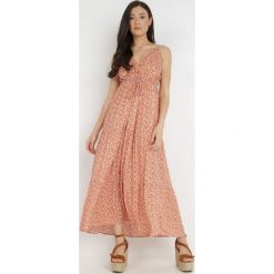 Pomarańczowa Sukienka Iantthamia. Brązowe sukienki damskie Born2be, na lato, m, bez wzorów, z wiskozy, bez kołnierzyka, bez ramiączek, maxi, kopertowe. Za 29.99 zł.