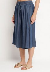 Granatowe Bawełniane Szorty Bermudy o Szerokim Kroju z Ozdobnym Wiązaniem Falpio. Niebieskie szorty damskie Born2be, l, bez wzorów, z bawełny, eleganckie. Za 44.99 zł.