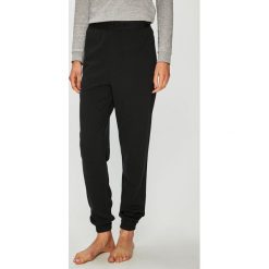Calvin Klein Underwear - Spodnie. Legginsy damskie Calvin Klein Underwear, m, bez wzorów, z bawełny. W wyprzedaży za 179.90 zł.