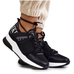 Vinceza Sportowe Buty Sneakersy Na Koturnie Czarne Lorey. Czarne obuwie sportowe damskie bez wzorów, ze skóry. Za 262.40 zł.