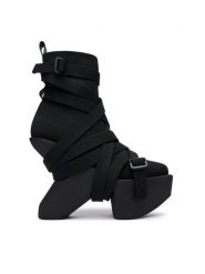United Nude Botki Boulder Bond Boot 1102201117 Czarny. Czarne botki damskie United Nude, z materiału, bez obcasa, na słupku, bez zapięcia. Za 1,889.00 zł.