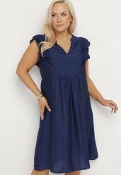 Niebieska Sukienka Pudełkowa z Bawełną i Trójkątnym Dekoltem Ozdobiona Falbankami Vikirva. Niebieskie sukienki dla dziewczynek Born2be, bez wzorów, z bawełny, eleganckie, bez ramiączek, długie. Za 74.99 zł.