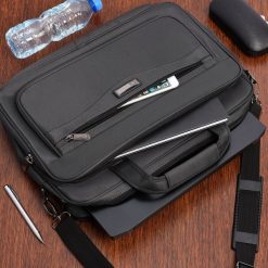 Porządna Torba męska duża kodura na laptop 15,6. Torby na laptopa męskie bez wzorów. Za 159.99 zł.