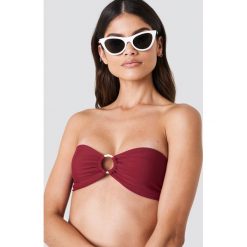 J&K Swim X NA-KD Góra bikini z okrągłym detalem - Red. Bikini damskie marki J&K Swim X NA-KD. Za 40.95 zł.