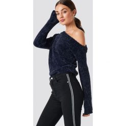 Rut&Circle Szenilowy sweter z odkrytymi ramionami - Blue. Swetry damskie marki Rut&Circle. Za 161.95 zł.