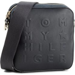 Torebka TOMMY HILFIGER - Logo Story Crossover AW0AW04947 413. Torebki do ręki damskie marki Tommy Hilfiger. W wyprzedaży za 269.00 zł.