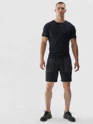 4F Spodenki treningowe regular szybkoschnące męskie - szare M. Szare krótkie spodenki sportowe męskie 4f, m, bez wzorów, z elastanu, na fitness i siłownię. W wyprzedaży za 79.99 zł.