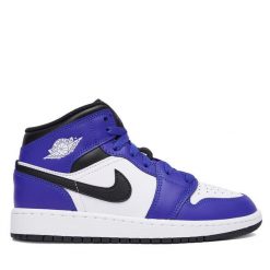 Sneakersy Nike. Niebieskie trampki i tenisówki chłopięce Nike, bez wzorów, bez zapięcia. Za 469.99 zł.