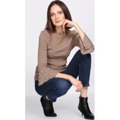 Jasnobrązowy Sweter Mind. Swetry damskie Born2be, uniwersalny, bez wzorów, prążkowane, bez kołnierzyka, bez ramiączek, bez kaptura. Za 39.99 zł.