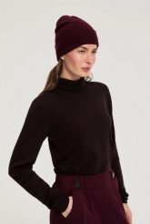 Gładka czapka burgundowa. Czerwone czapki i kapelusze damskie MOODO, bez wzorów, z poliamidu. Za 39.99 zł.