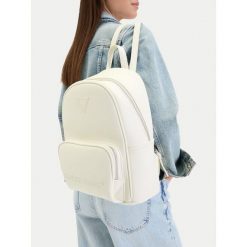 Plecak Guess Jeans. Białe plecaki damskie Guess Jeans, z aplikacjami, z jeansu. Za 279.99 zł.