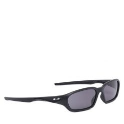 Okulary przeciwsłoneczne Oakley. Czarne okulary przeciwsłoneczne damskie Oakley. Za 609.99 zł.
