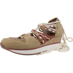 Sandały GIOSEPPO 78617G Brązowy. Brązowe obuwie sportowe damskie Gioseppo, bez wzorów, ze skóry, bez obcasa, bez zapięcia. Za 348.99 zł.