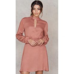 Rut&Circle Sukienka Cordelia - Pink. Sukienki damskie marki Rut&Circle. W wyprzedaży za 48.58 zł.