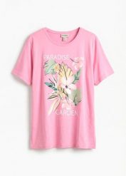 T-shirt o pudełkowym kroju z miękkiej wiskozy. Czerwone t-shirty damskie bonprix, bez wzorów, z wiskozy, bez kołnierzyka. Za 67.99 zł.
