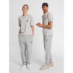 Spodnie do biegania Hummel GC Loyalty. Szare spodnie sportowe męskie Hummel, m, bez wzorów, z bawełny, do biegania. Za 230.35 zł.