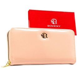 Portfel-piórnik damski wykonany ze skóry ekologicznej w różowym kolorze - Rovicky. Czerwone portfele damskie ROVICKY, bez wzorów, ze skóry ekologicznej. Za 45.00 zł.