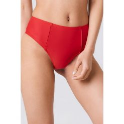 NA-KD Swimwear Dół bikini z wysokim stanem - Red. Bikini damskie marki NA-KD Swimwear. Za 80.95 zł.