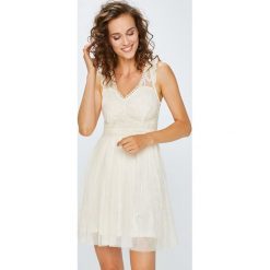 Answear - Sukienka. Szare sukienki damskie ANSWEAR, z haftami, z poliamidu, eleganckie. W wyprzedaży za 119.90 zł.