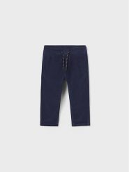 Mayoral Spodnie materiałowe 2.531 Granatowy Regular Fit. Niebieskie spodnie materiałowe dla chłopców Mayoral, bez wzorów, z bawełny. Za 149.99 zł.