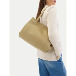 Torebka MEXX. Zielone torebki do ręki damskie Mexx, bez wzorów, klasyczne, bez dodatków. Za 269.99 zł.