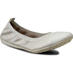 Baleriny GEOX - J Piuma Ball B J62B0B 000SK C1000 D Biały. Baleriny damskie marki Geox. W wyprzedaży za 219.00 zł.