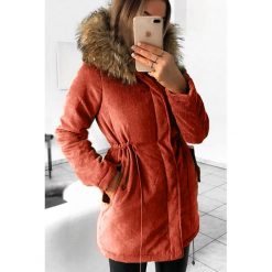 Kurtka MATISA BROWN. Brązowe kurtki damskie Kurtka MATISA BROWN, l, bez wzorów, bez kaptura. W wyprzedaży za 159.00 zł.