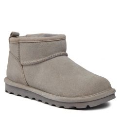 Śniegowce Bearpaw. Szare kozaki damskie Bearpaw. Za 449.99 zł.