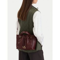 Torebka Beverly Hills Polo Club. Czerwone torebki do ręki damskie Beverly Hills Polo Club, bez wzorów, klasyczne, bez dodatków. Za 229.99 zł.
