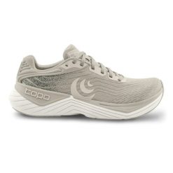 Damskie buty do biegania Topo Athletic Ultrafly 5. Białe obuwie sportowe damskie Topo Athletic, bez wzorów, do biegania. Za 558.05 zł.