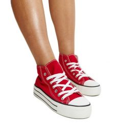 Czerwone wysokie trampki na grubej podeszwie Bagy. Czerwone trampki i tenisówki damskie bez wzorów, eleganckie, bez zapięcia. Za 118.17 zł.