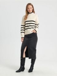 Sweter w paski - wielobarwny. Swetry damskie Sinsay, l, bez wzorów, z dzianiny, klasyczne, bez kołnierzyka, bez ramiączek, bez kaptura. Za 79.99 zł.