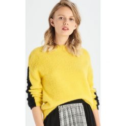 Puszysty sweter - Żółty. Swetry damskie marki Sinsay. W wyprzedaży za 39.99 zł.