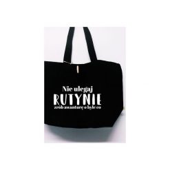 Torba Nie Ulegaj Rutynie. Czarne torebki shopper damskie marki Funfara, z napisami, z bawełny. Za 99.00 zł.