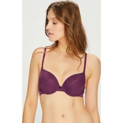 Triumph - Biustonosz. Biustonosze Triumph. W wyprzedaży za 89.90 zł.