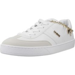 Buty GUESS FLTNAO LEA12 Biały. Białe obuwie sportowe damskie Guess, z aplikacjami, z syntetyku, trekkingowe. Za 595.11 zł.