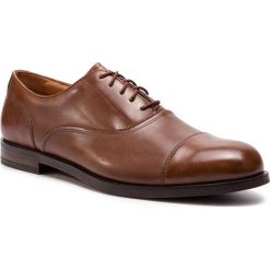 Półbuty CLARKS - Coling Boss 261336077 British Tan Leather. Eleganckie półbuty marki Clarks. Za 589.00 zł.
