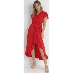 Czerwona Sukienka Mailcon. Czerwone sukienki damskie Born2be, na imprezę, na lato, bez wzorów, eleganckie, bez kołnierzyka, bez ramiączek, maxi, kopertowe. Za 79.99 zł.