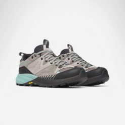 Buty turystyczne damskie Merrell Capra 2GTX wodoodporne. Brązowe trekkingi damskie Merrell, na jesień, trekkingowe, gore-tex. Za 399.99 zł.