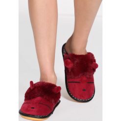 Bordowe Kapcie Rhyme. Kapcie damskie marki Tommy Hilfiger. Za 39.99 zł.