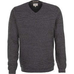 Sweter w kolorze ciemnoszarym. Szare swetry przez głowę męskie Camel Active, m, bez wzorów, ze skóry, bez kołnierzyka. W wyprzedaży za 175.95 zł.