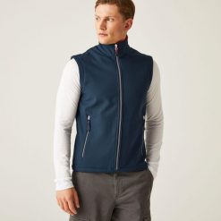 Kamizelka robocza softshellowa męska Ascender. Niebieskie kurtki męskie Regatta, m, bez wzorów, z softshellu, trekkingowe. W wyprzedaży za 153.50 zł.