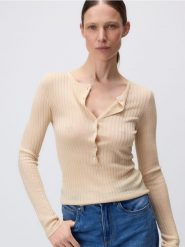Sweter z lyocellu - Inny. Swetry damskie Reserved, l, bez wzorów, z dzianiny, bez kołnierzyka, bez ramiączek, bez kaptura. W wyprzedaży za 59.99 zł.